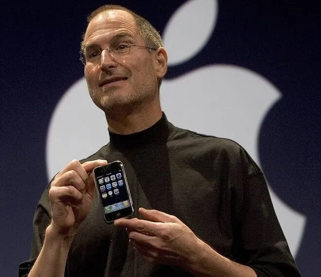 Какое же значение буквы "i" в iPhone